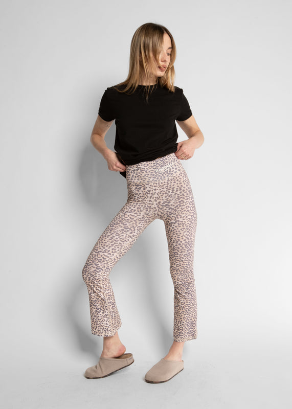 LONG FLARE LEGGINGS - LEOPARD BEIGE